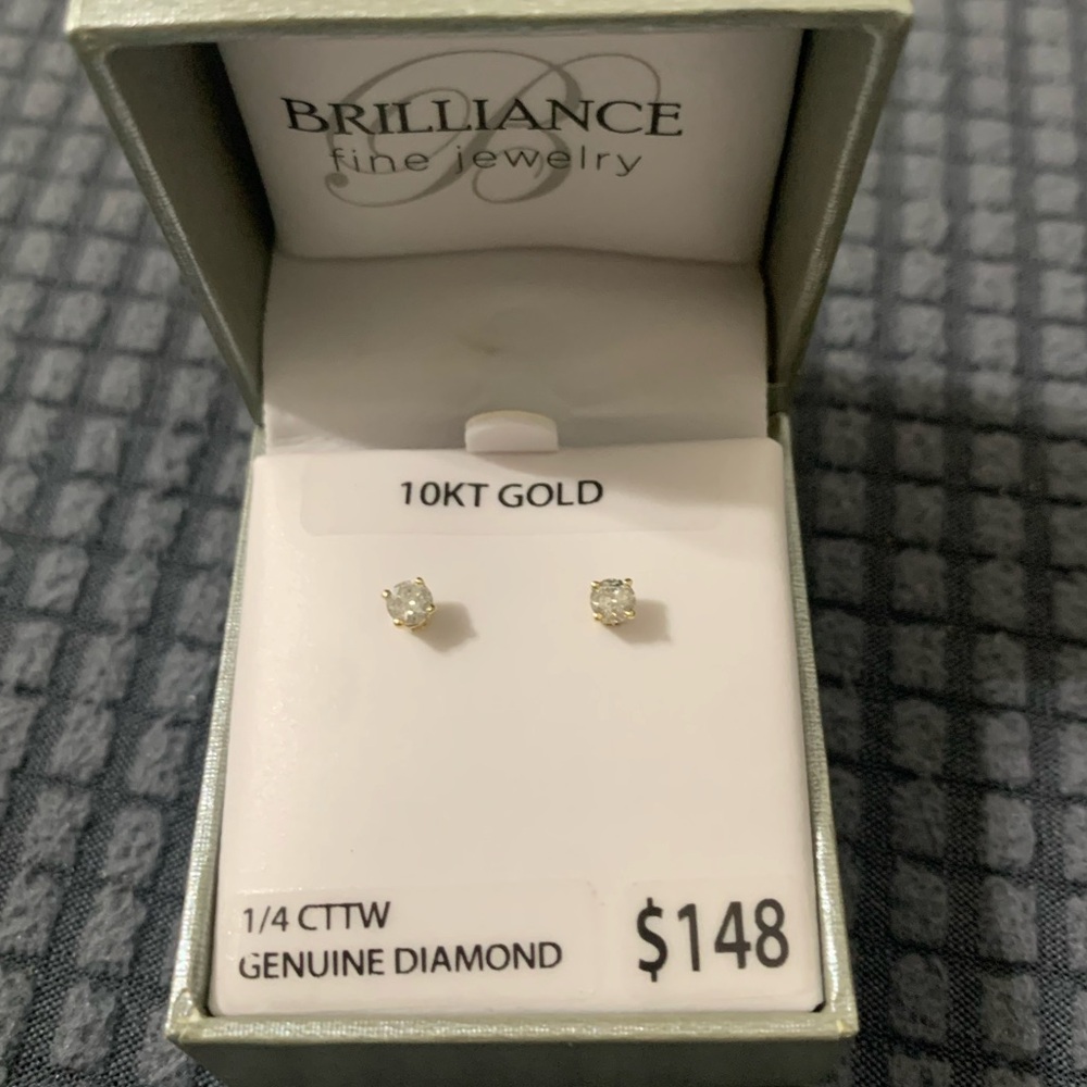 10kt Gold Diamond Earrings